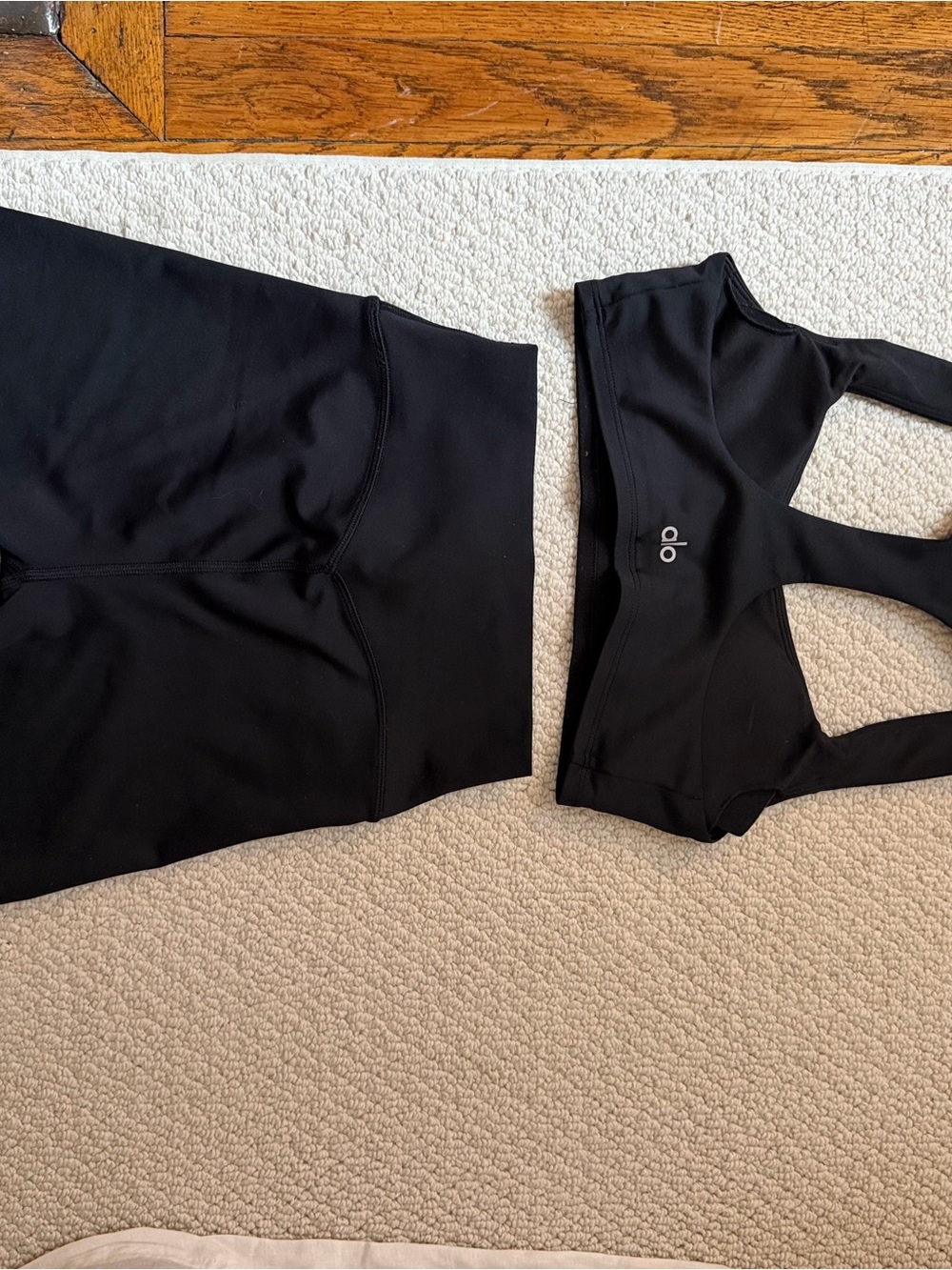 ALO Yoga airlift Black Racerback Sports Bra and High-Waist yoga Shorts Xs - Picture 7 of 7